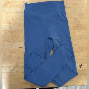 Discontinued Lululemon Breezethrough legging blue size 6